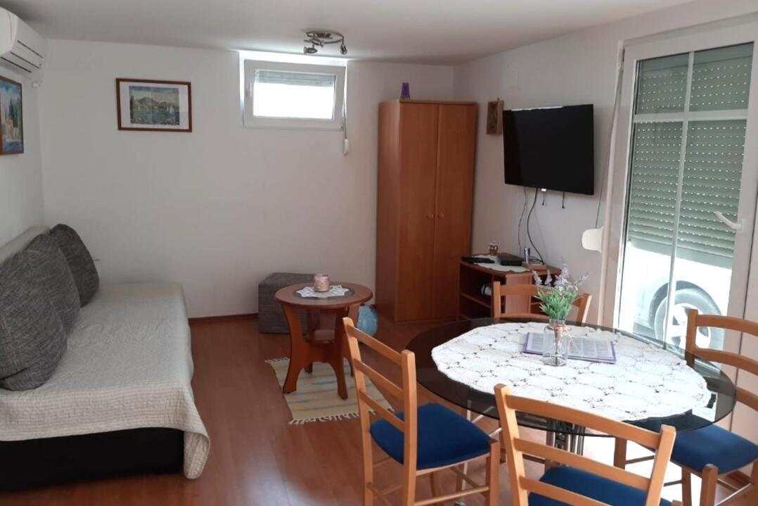Apartments With A Parking Space Cizici, Krk - 15415 Malinska Zewnętrze zdjęcie