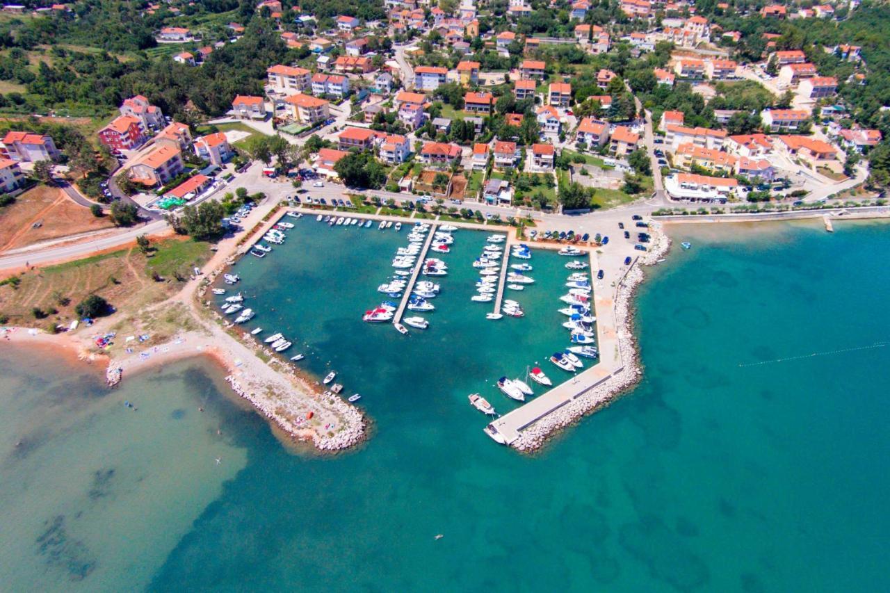 Apartments With A Parking Space Cizici, Krk - 15415 Malinska Zewnętrze zdjęcie